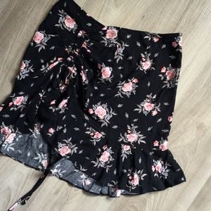 H&M Floral  Ruffled Skirt Size 6